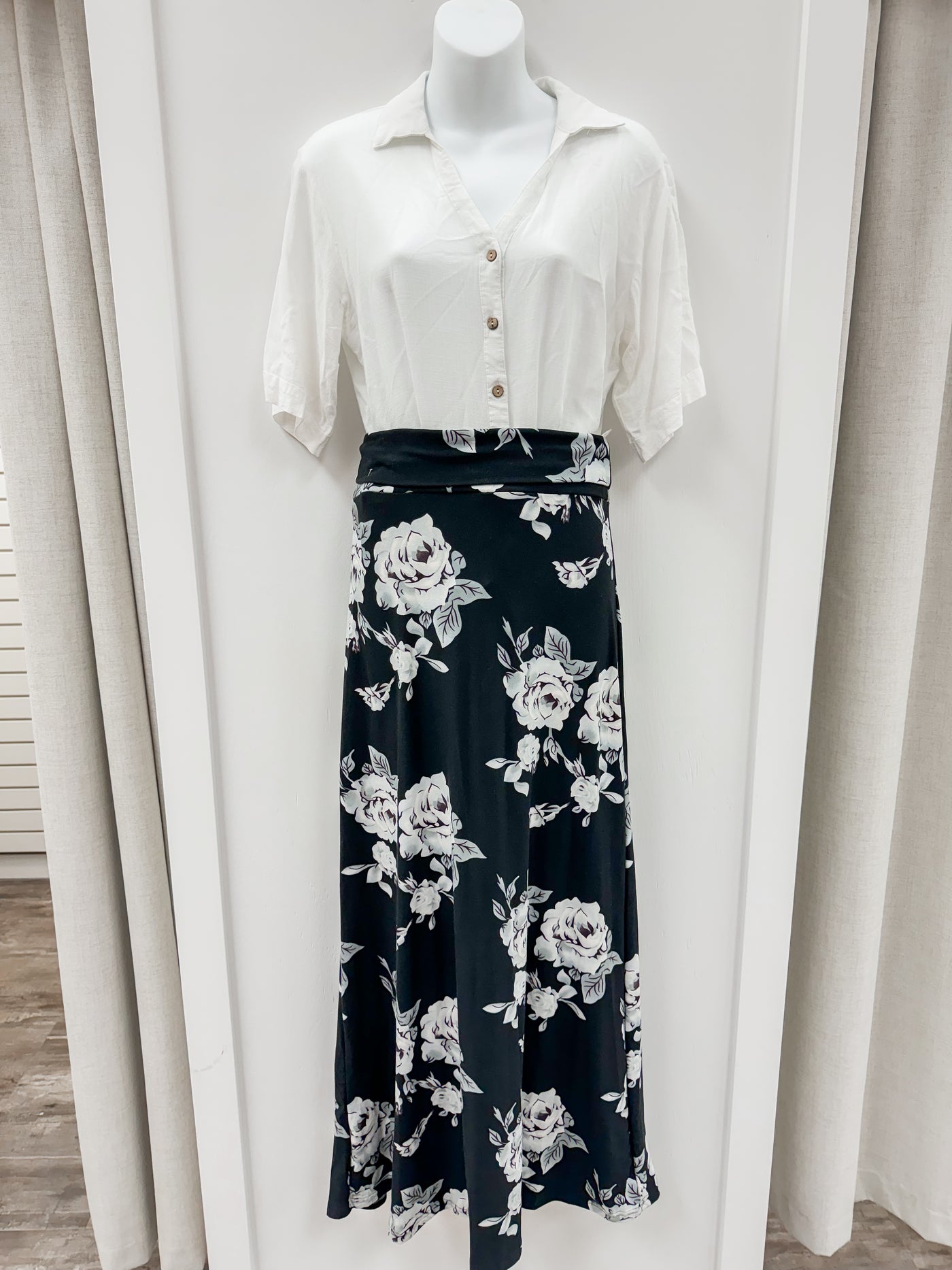 Floral soft maxi skirt