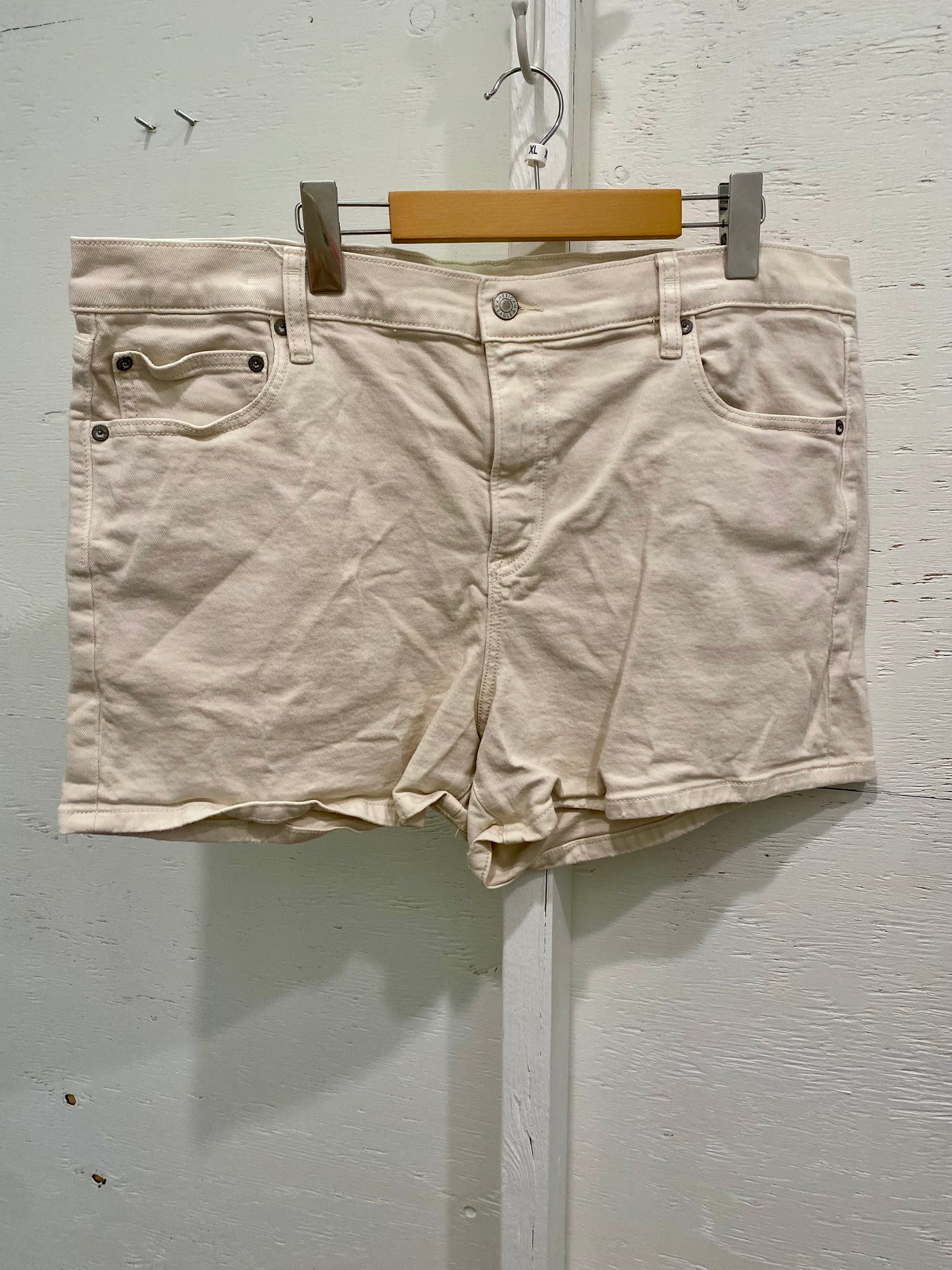 A.E. Beige Stretchy Shorts