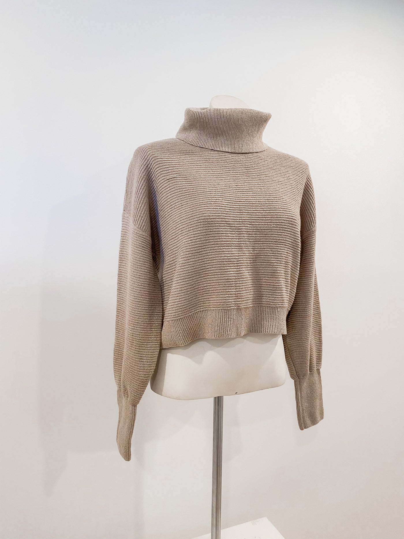 NOA Cropped Turtle Neck Sweater