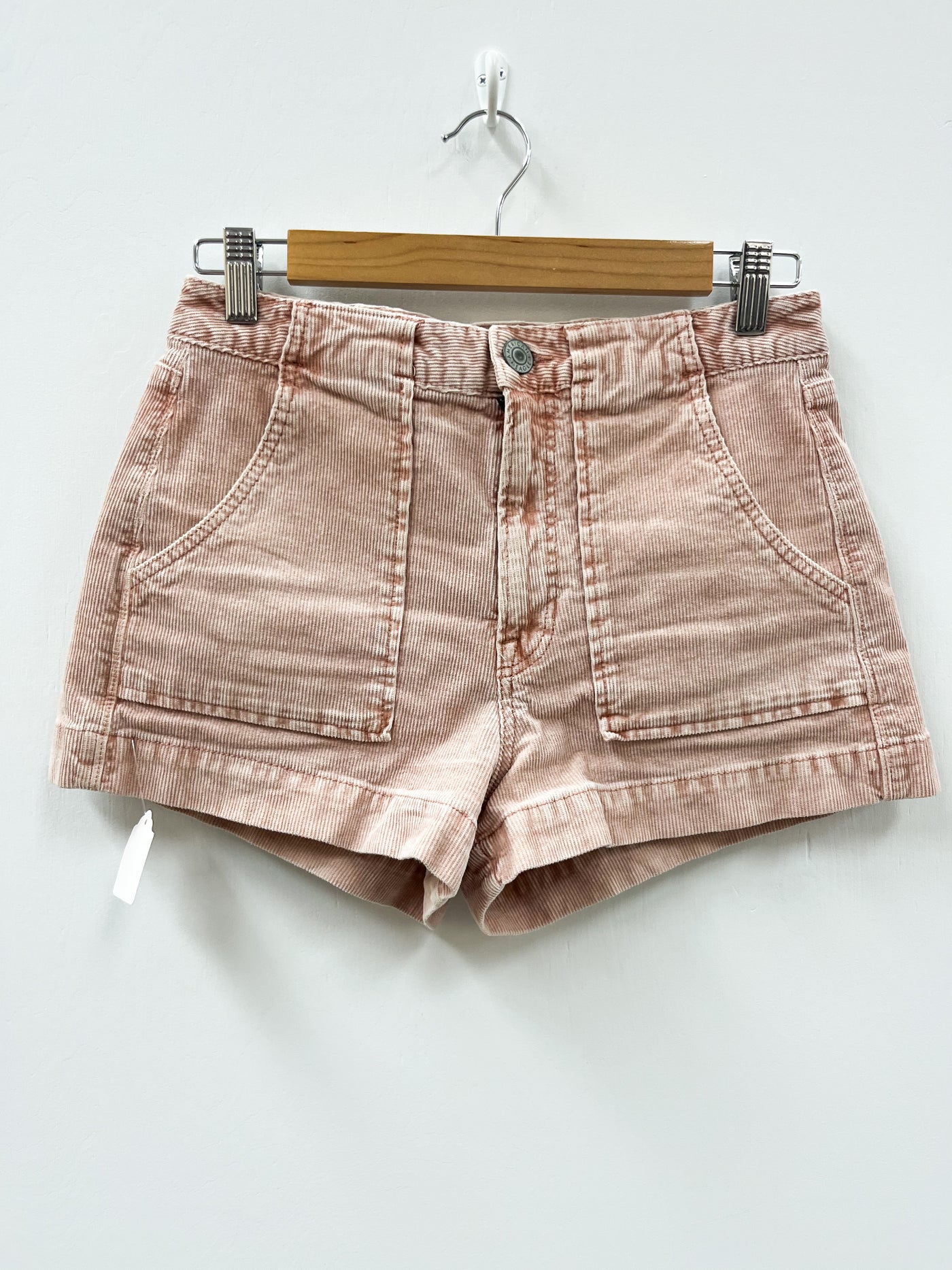 American Eagle baby pink shorts