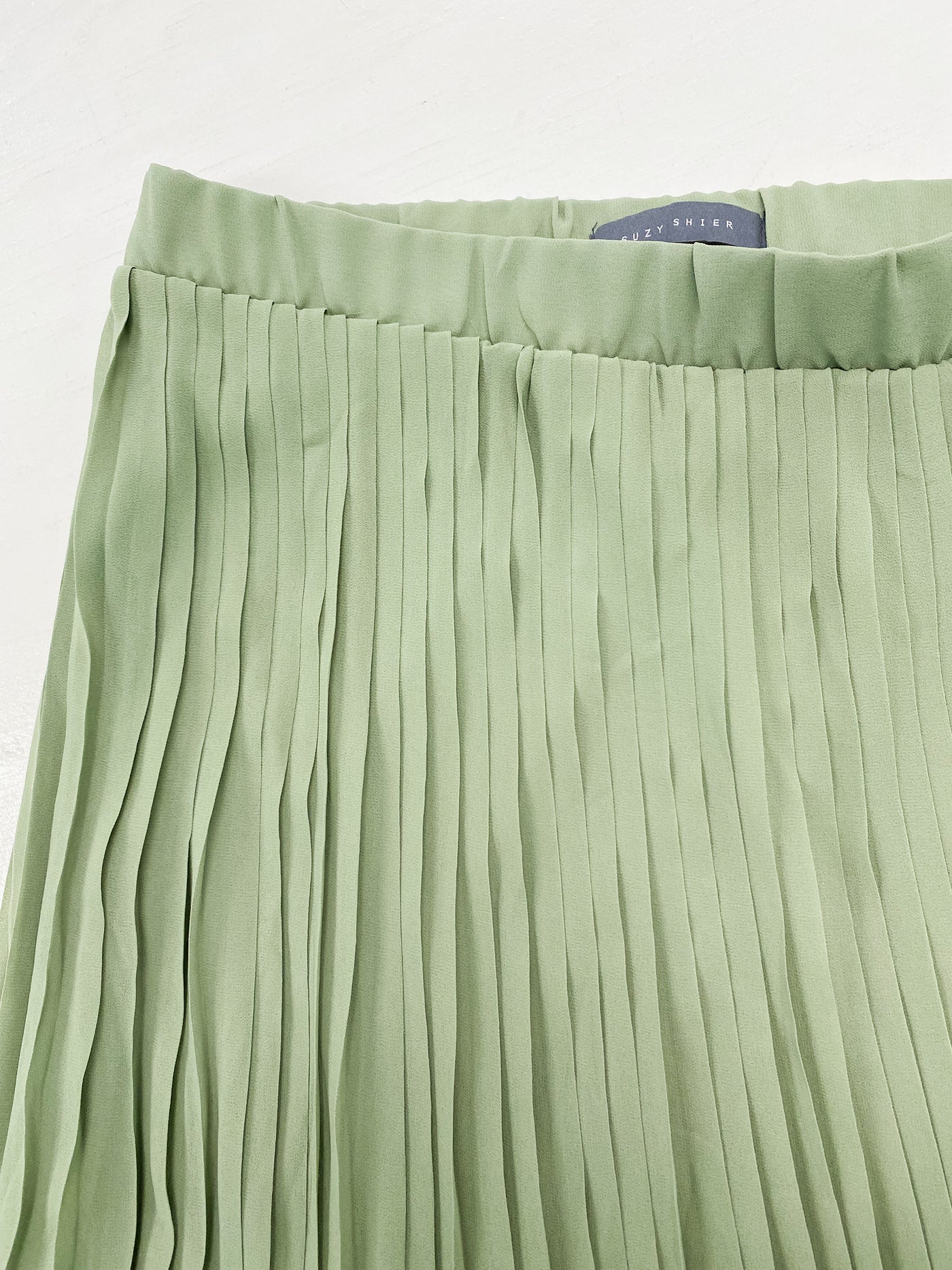 Twirl pleated olive maxi skirt